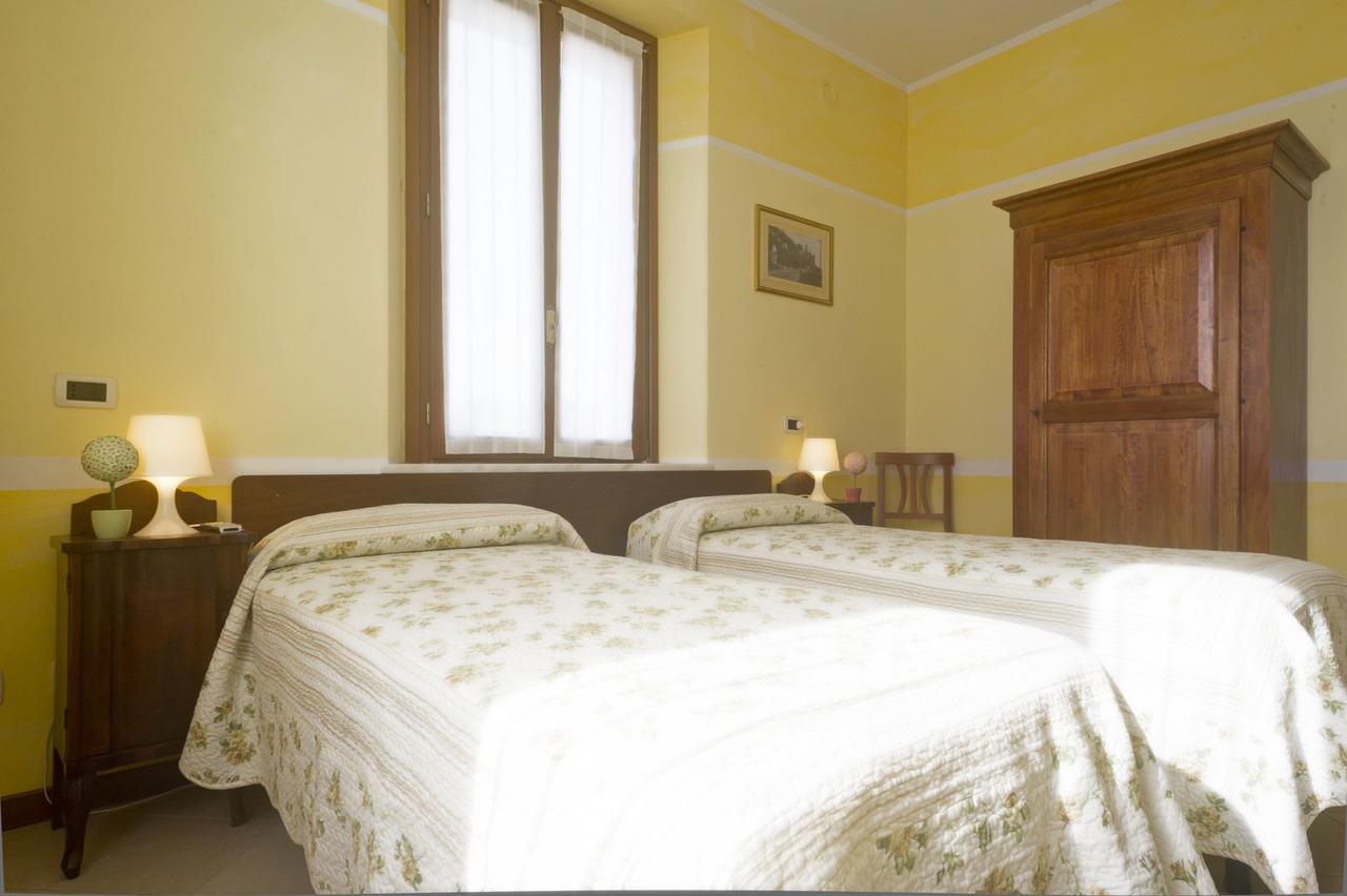 Villa Dircea CastellʼArquato Extérieur photo